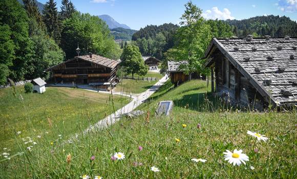 kramsach-museum-tiroler-bauernho-fe-sommer-ausflugsziel-alpbachtal-tourismus-grie-enbo-ck-gabriele